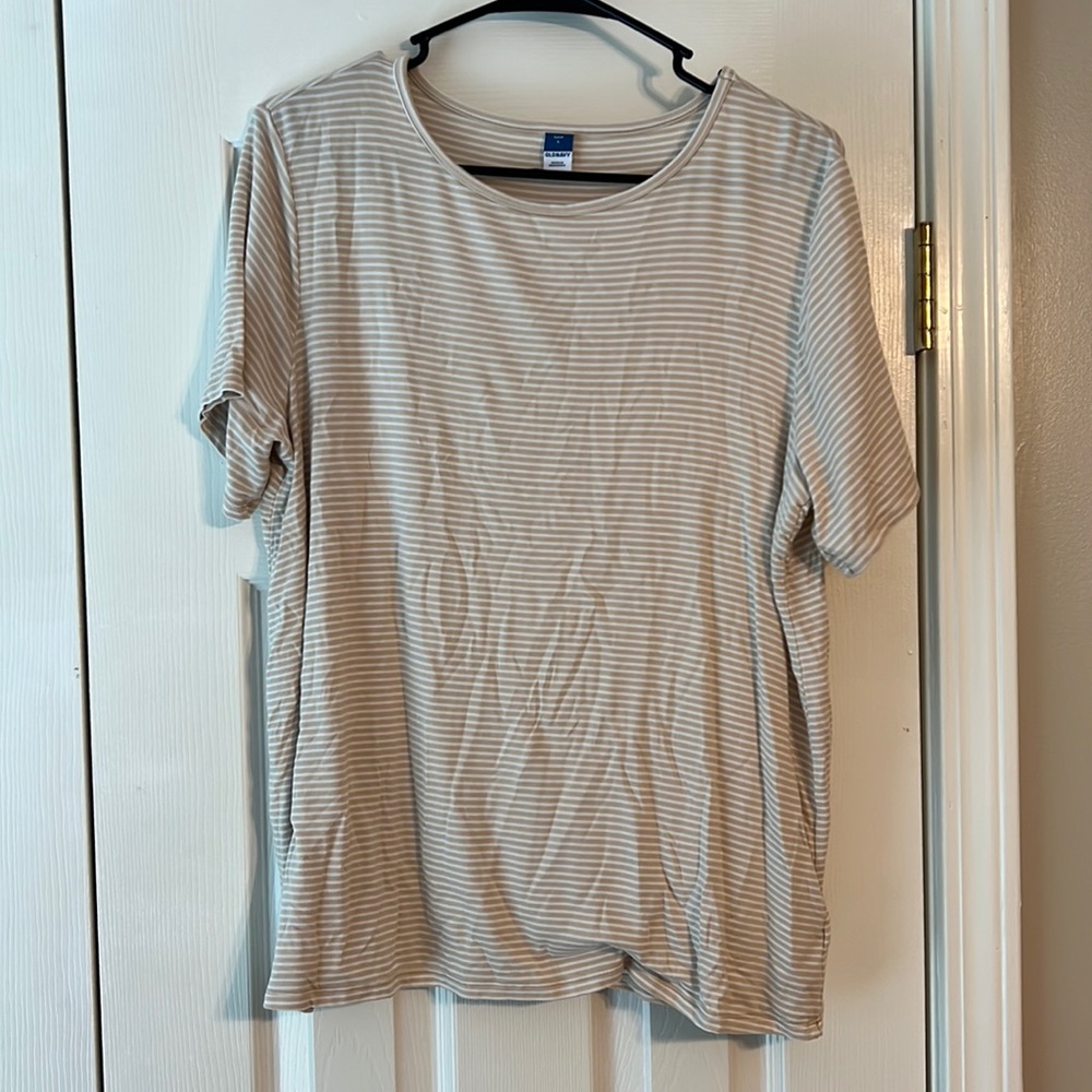 Old Navy T-shirt